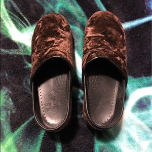 Velvet Dansko